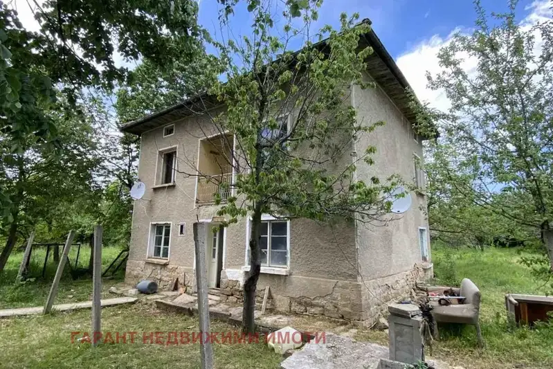 House in Oblast Gabrovo, Lovnidol