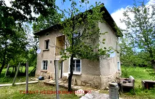 Къща в Габрово, с. Ловнидол