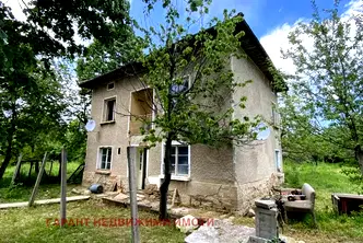 Къща в Габрово, с. Ловнидол