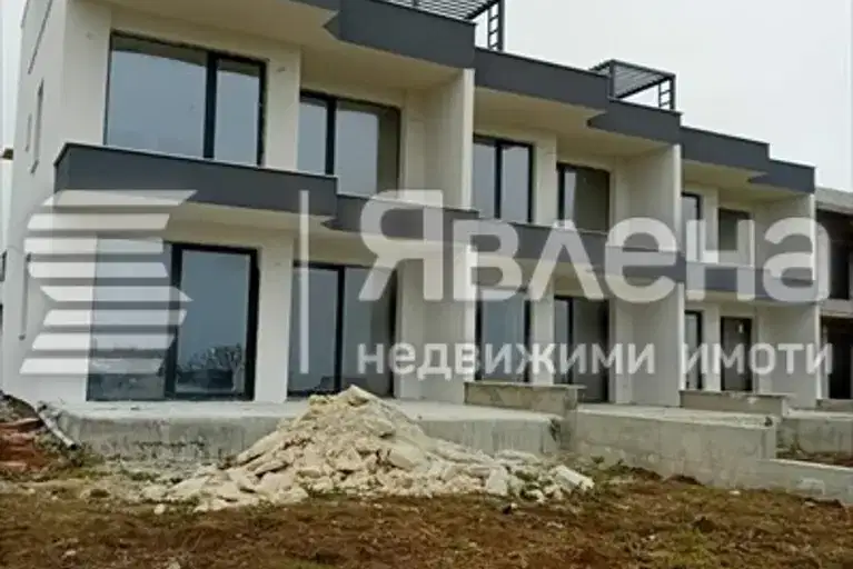House in Oblast Burgas, Lozenec