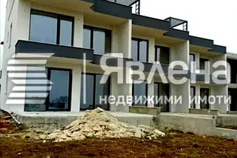 Къща в Бургас, с. Лозенец