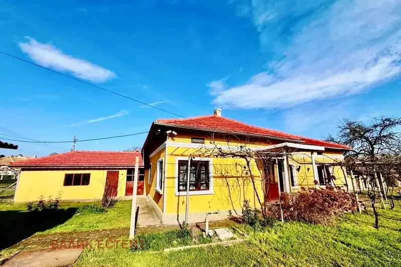 House in Dobrich, Lyulyakovo