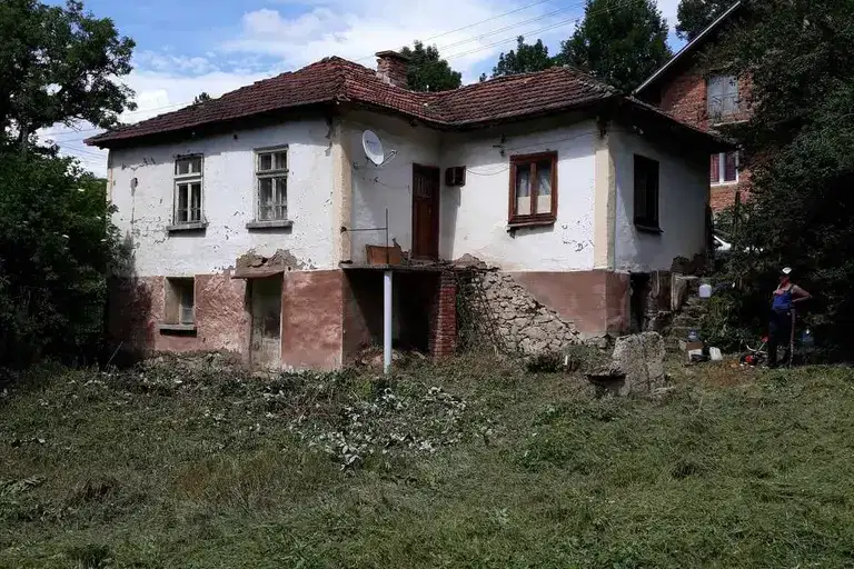 Къща в София, с. Мала Раковица