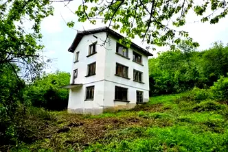 Къща в Ловеч, с. Малка Желязна