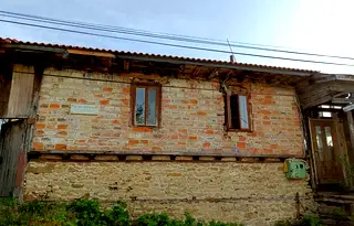 Къща във Велико Търново, с. Малки чифлик