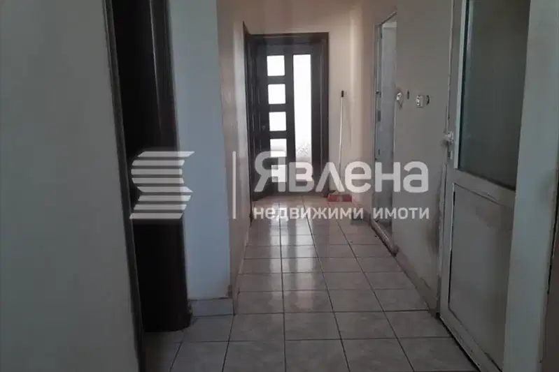 House with 5 rooms and large yard in Manolsko Konare village, Plovdiv region