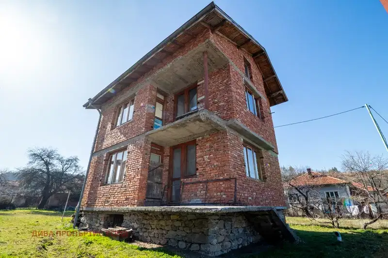 House in област София, Marica