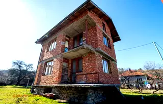 Къща в София, с. Марица