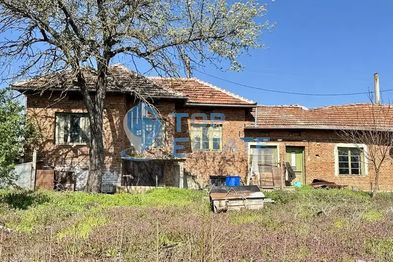 House in Oblast Veliko Tyrnovo, Maslarevo