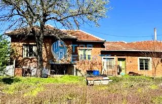 Къща във Велико Търново, с. Масларево