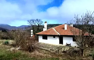 Къща в Сливен, с. Медвен