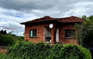 Къща в Ловеч, с. Микре