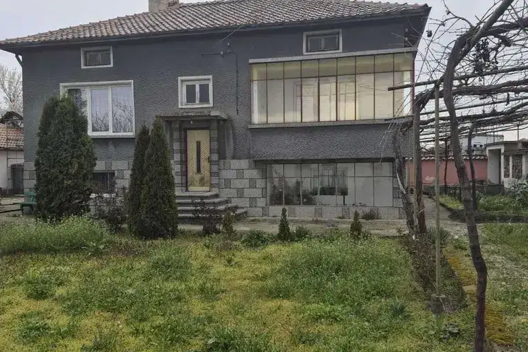 Къща в Пазарджик, с. Мирянци