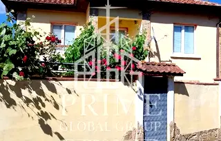 Къща в Бургас, с. Момина църква