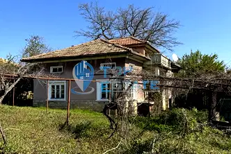 Къща във Велико Търново, с. Нова Върбовка