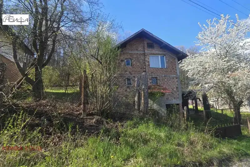 House in област София, Novi Han