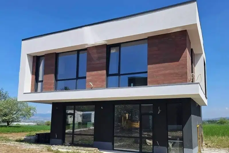 House in област София, Novi Han