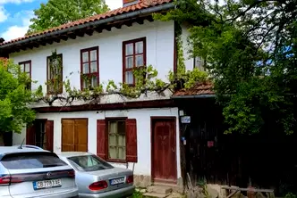 Къща в Ловеч, с. Орешак