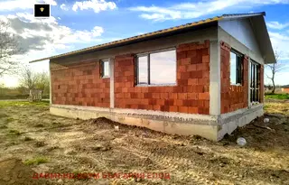 Къща в Пловдив, с. Оризари