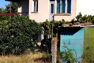 Къща в Бургас, с. Орлинци