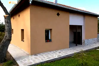 Къща във Велико Търново, с. Пчелище