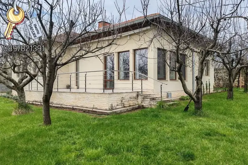 House in Oblast Pleven, Pelishat