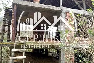 Къща в Перник, с. Пещера