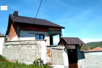 Къща в Пловдив, с. Песнопой