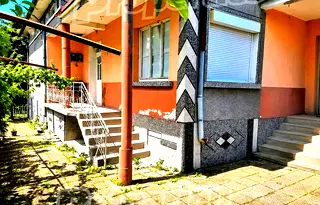 Къща в Сливен, с. Пет могили