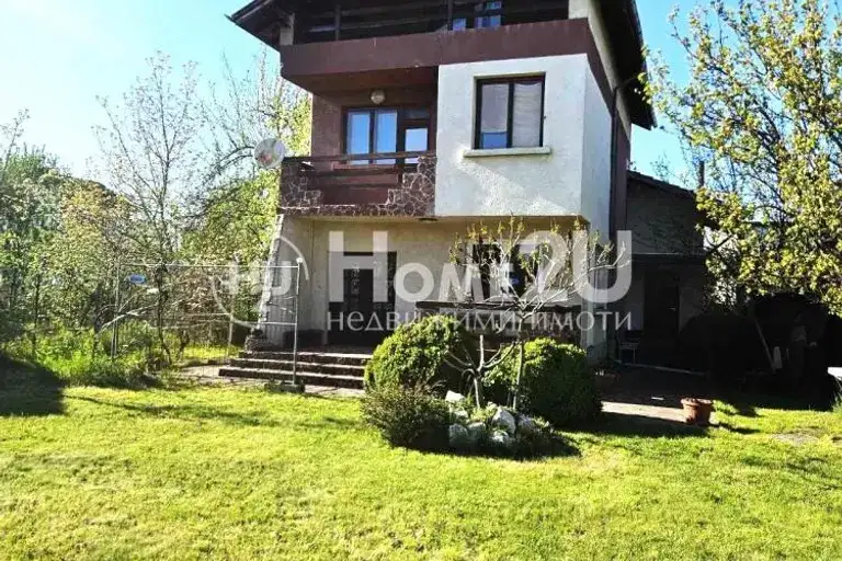 House in област София, Petyrch