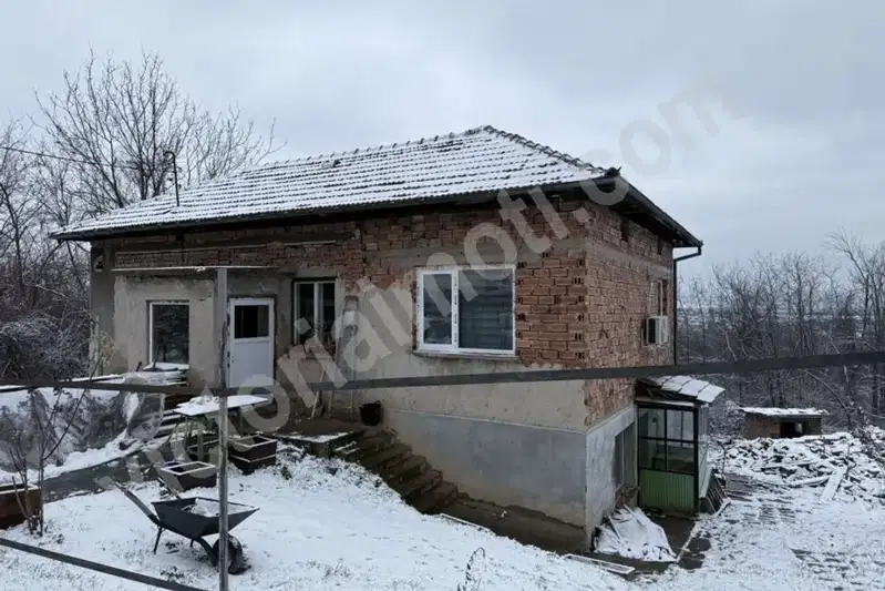 House in Oblast Veliko Tyrnovo, Polikraishte