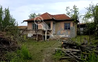 Къща във Велико Търново, с. Поликраище