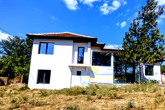 Къща във Велико Търново, с. Поликраище