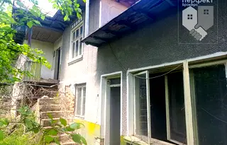 Къща във Велико Търново, с. Полски Сеновец