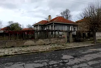 Къща в Бургас, с. Прилеп