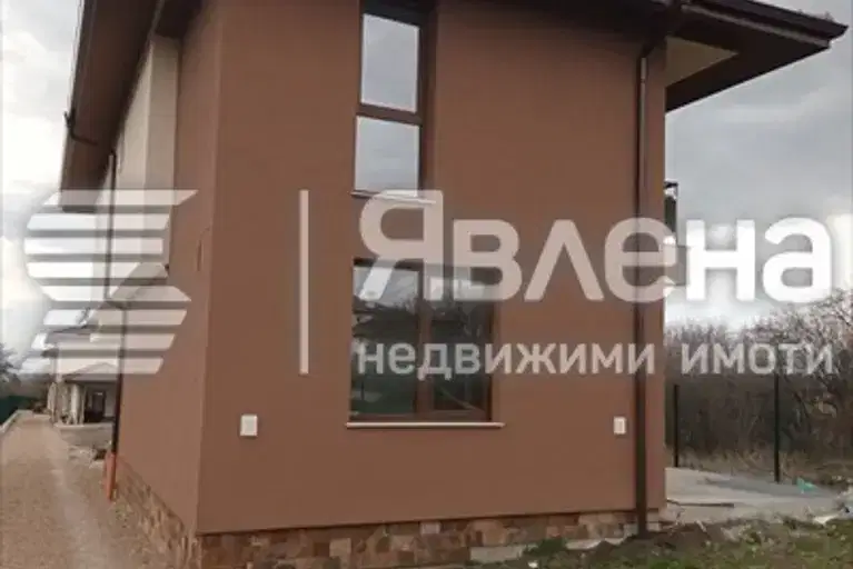 Къща в София, с. Пролеша