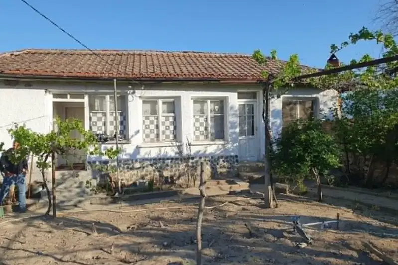 House in Oblast Plovdiv, Prolom