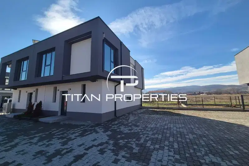 House in Oblast Plovdiv, Pyrvenec