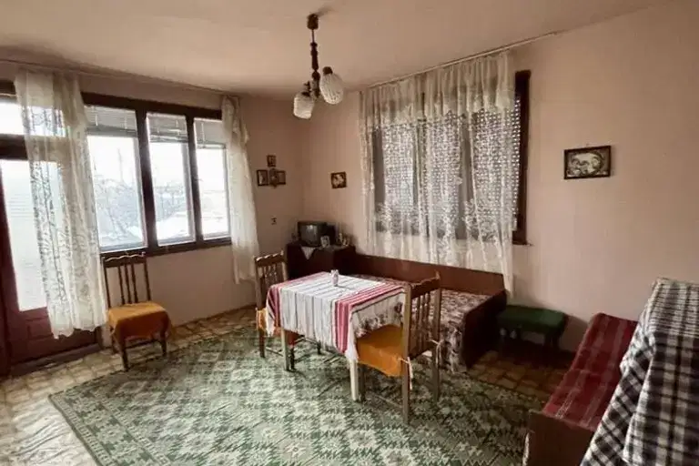 Къща в Пловдив, с. Радиново