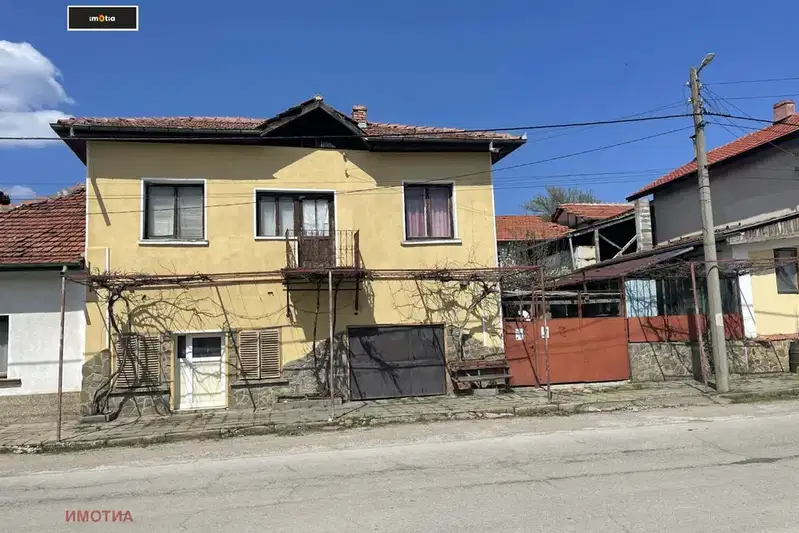 House in Oblast Lovech, с. Радювене
