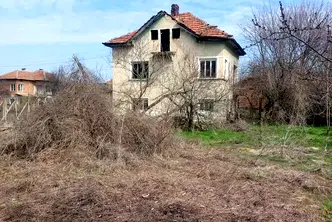 Къща във Враца, с. Ракево