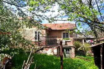 Къща в Перник, с. Расник