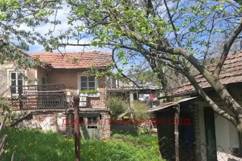 House in Oblast Pernik, Rasnik