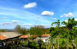 Къща във Варна, с. Равна