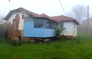Къща в София, с. Равна