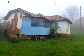 Къща в София, с. Равна