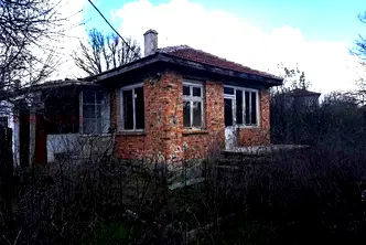 Къща в Бургас, с. Равна гора
