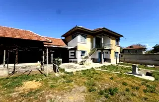 Къща във Велико Търново, с. Ресен