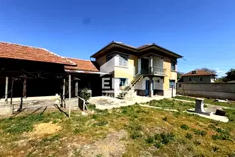 Къща във Велико Търново, с. Ресен