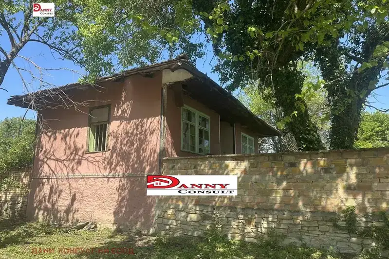 Къща във Велико Търново, с. Ресен